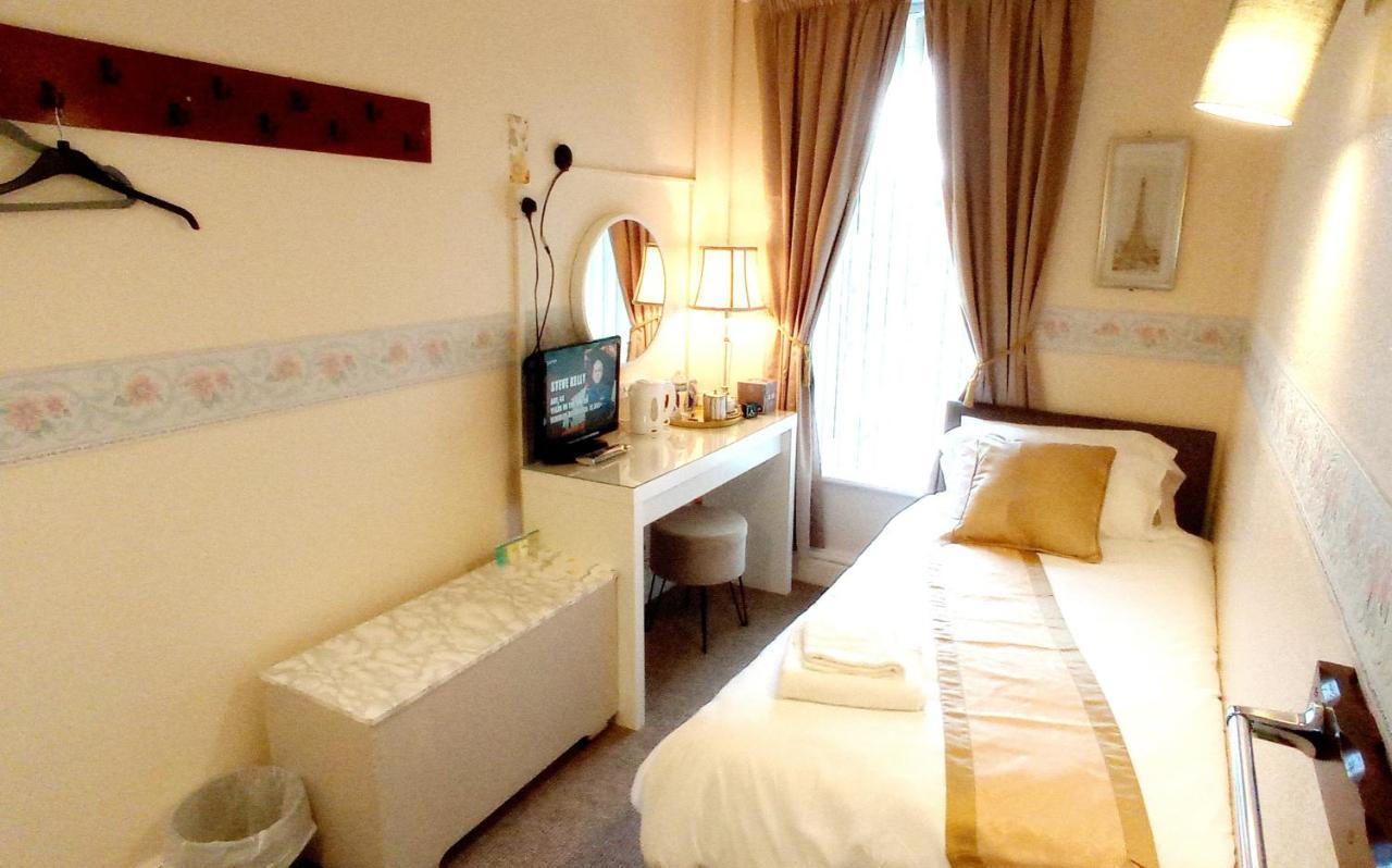 Single Room,1185418645:JPEG
